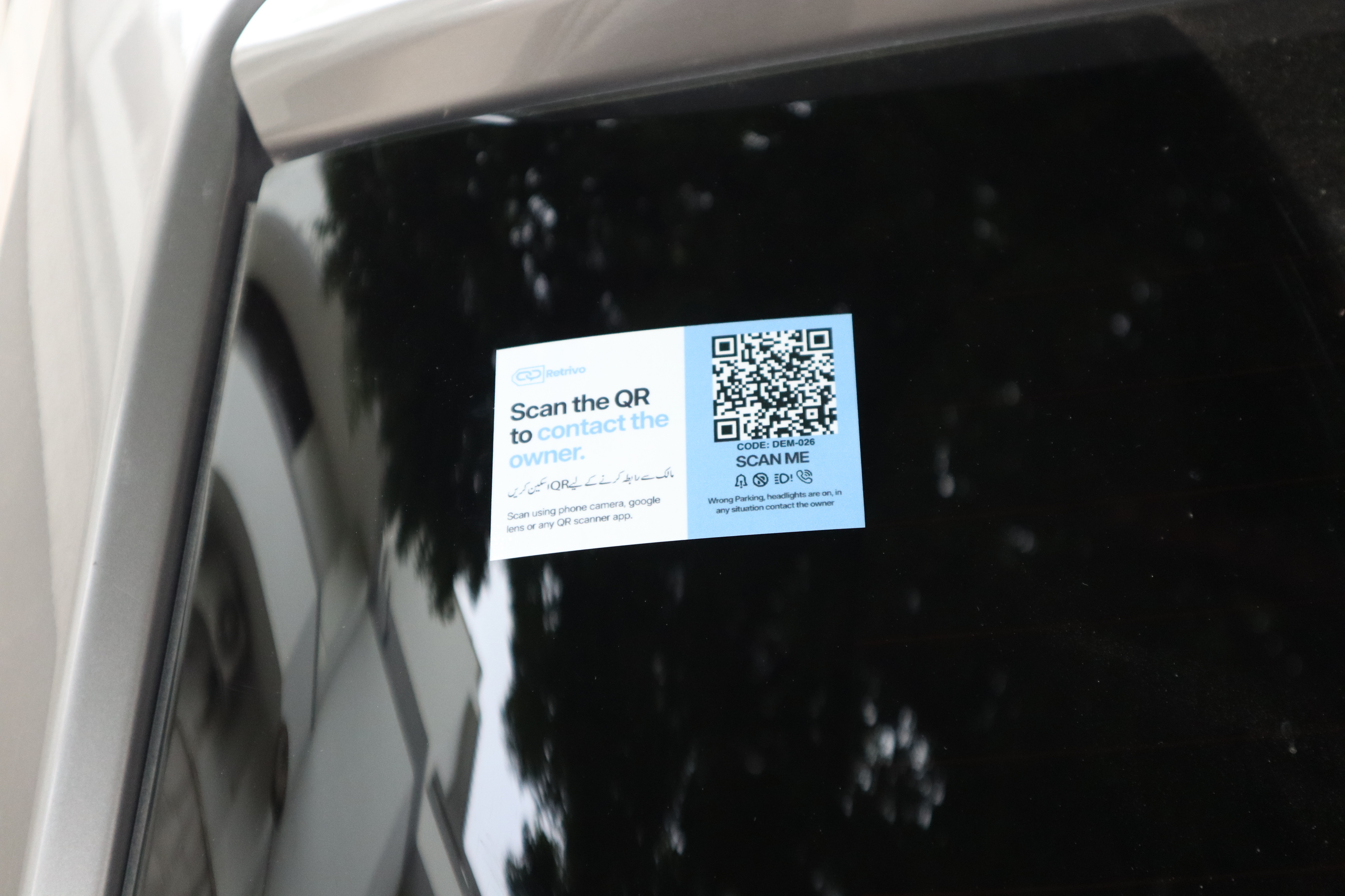 Retrivo on car dashboard thumbnail 4
